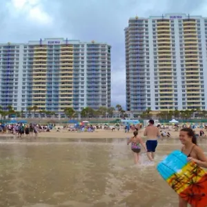 https://ocean-walk-resort-1502.thedaytonabeachhotels.com